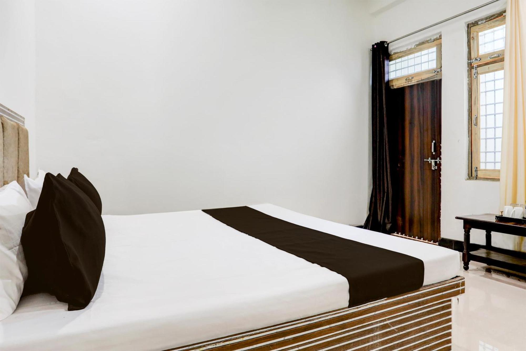 Hotel O Kanha Galaxy Brothers Group كانبور المظهر الخارجي الصورة