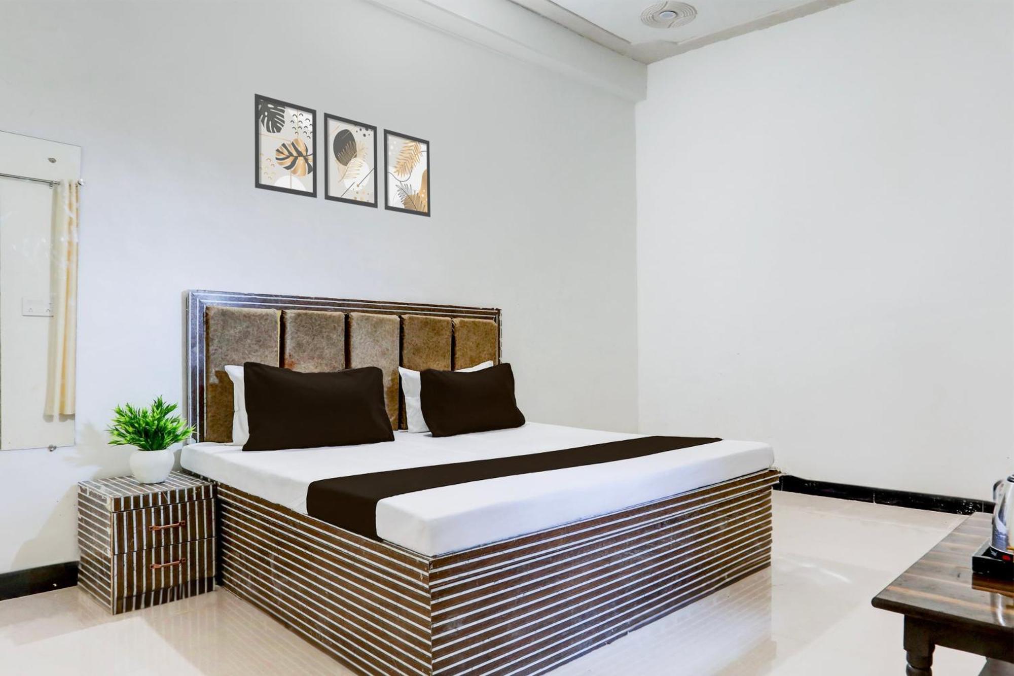 Hotel O Kanha Galaxy Brothers Group كانبور المظهر الخارجي الصورة