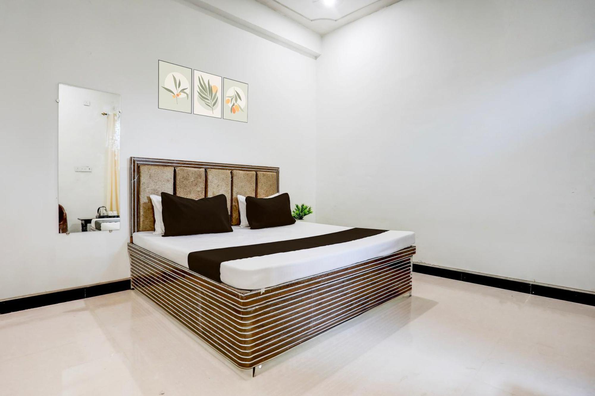 Hotel O Kanha Galaxy Brothers Group كانبور المظهر الخارجي الصورة