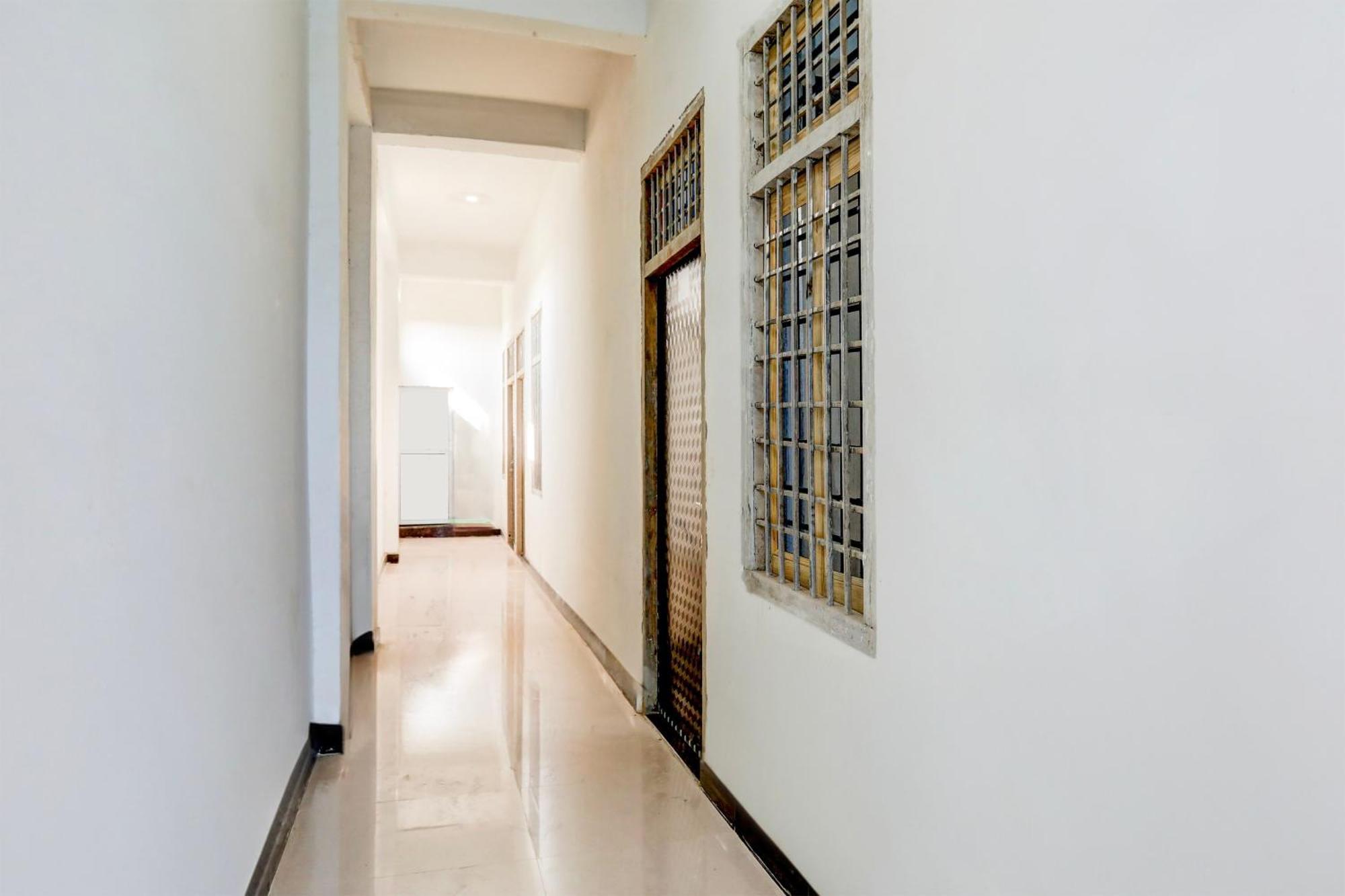 Hotel O Kanha Galaxy Brothers Group كانبور المظهر الخارجي الصورة