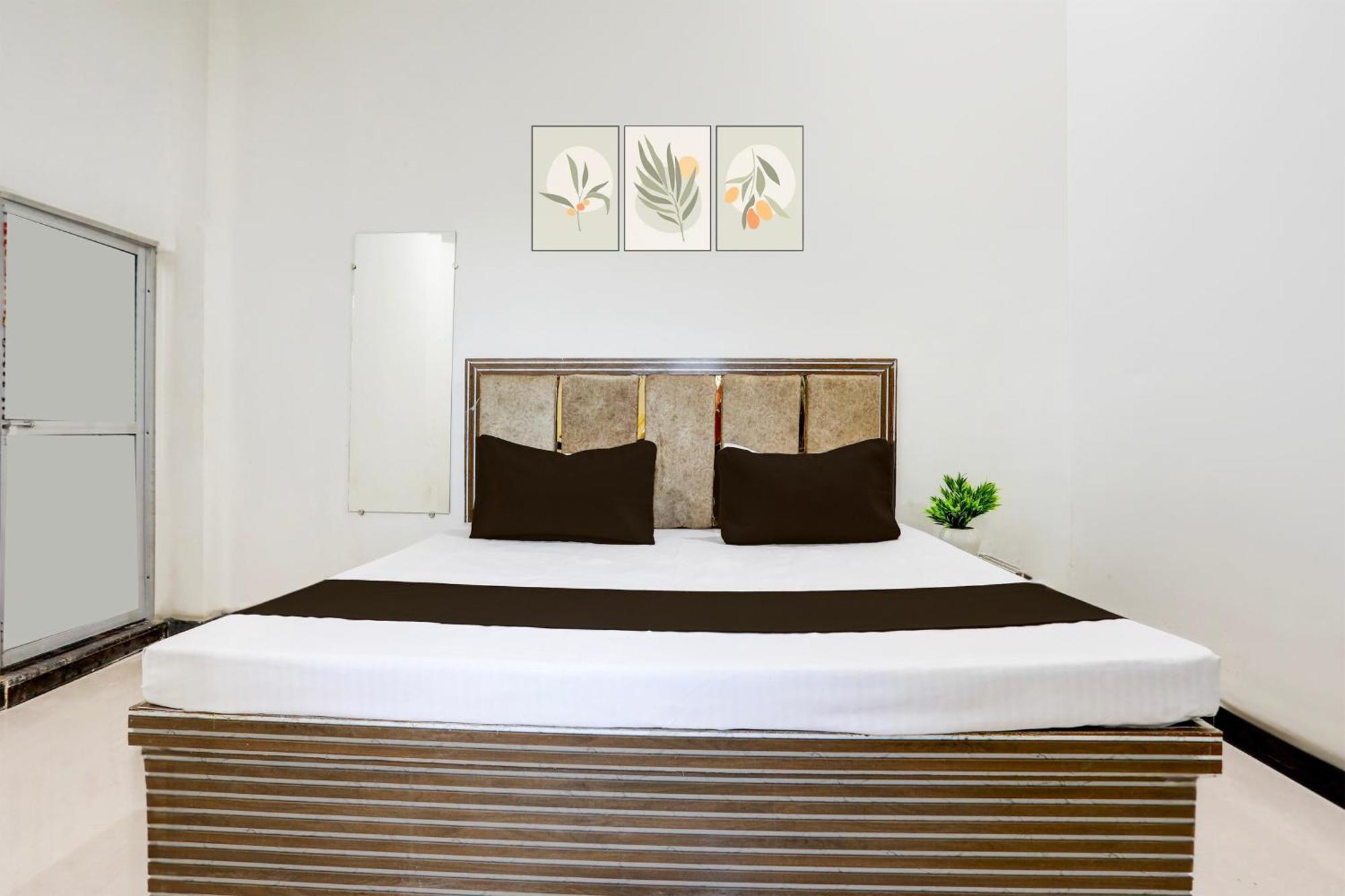Hotel O Kanha Galaxy Brothers Group كانبور المظهر الخارجي الصورة