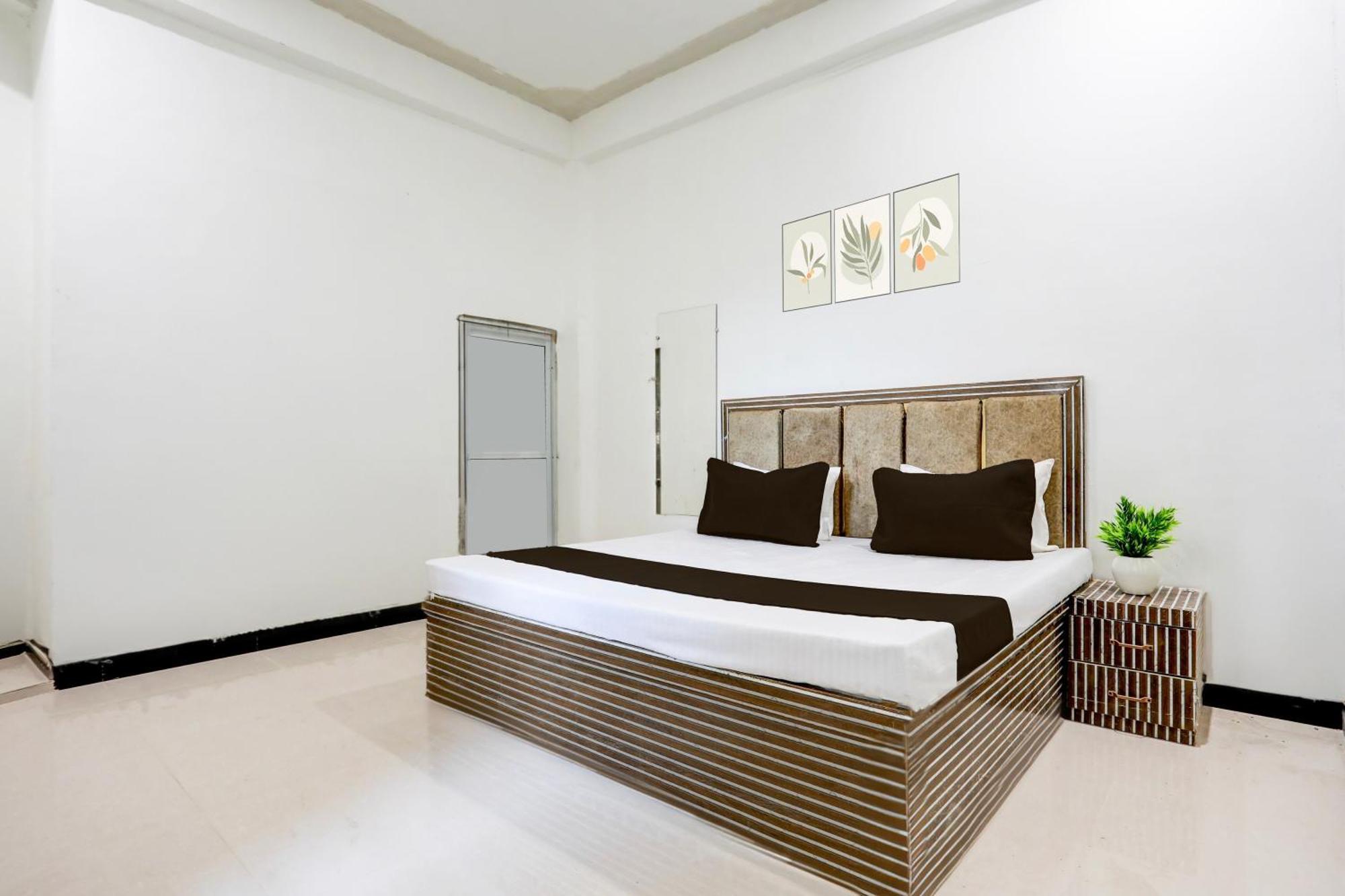Hotel O Kanha Galaxy Brothers Group كانبور المظهر الخارجي الصورة